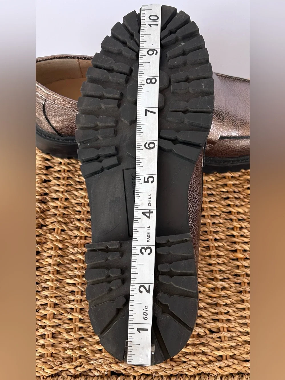 Banana Republic Factory Women’s Vee Strap‎ Lug Loafer in Pewter Size 8